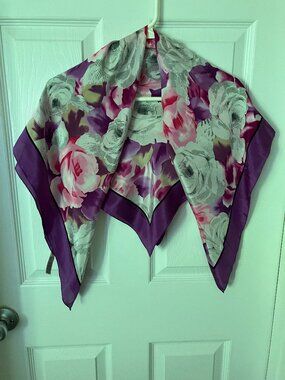 ADRIENNE VITTADINI Silk Ladies' Scarf/Wrap Colorful Floral 35x34.5